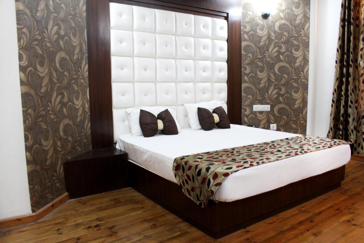 Hotel Vatika - The Riverside Resort Dharamshala Dış mekan fotoğraf